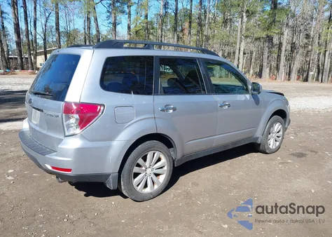 2012 Subaru Forester 2.5X Premium из США, поврежденный, VIN JF2SHBDC4CH445642